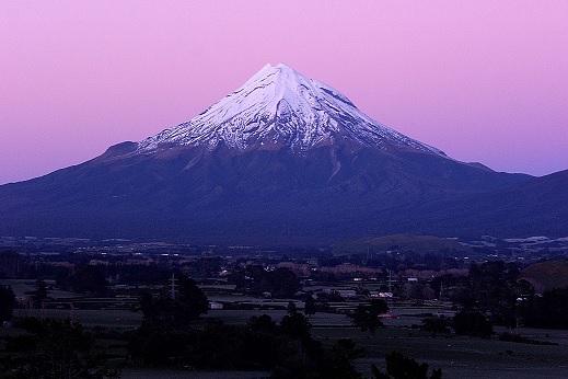 タラナキ山