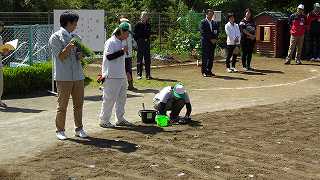 園庭芝生化旭ヶ丘幼稚園当日③