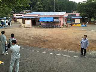 園庭芝生化沢地幼稚園準備①