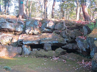 溶岩トンネル