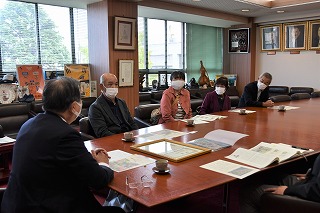 東大場花の会　市長表敬