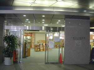 市立図書館写真