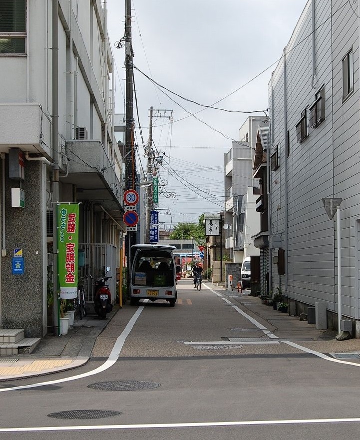 中央町の問屋小路付近